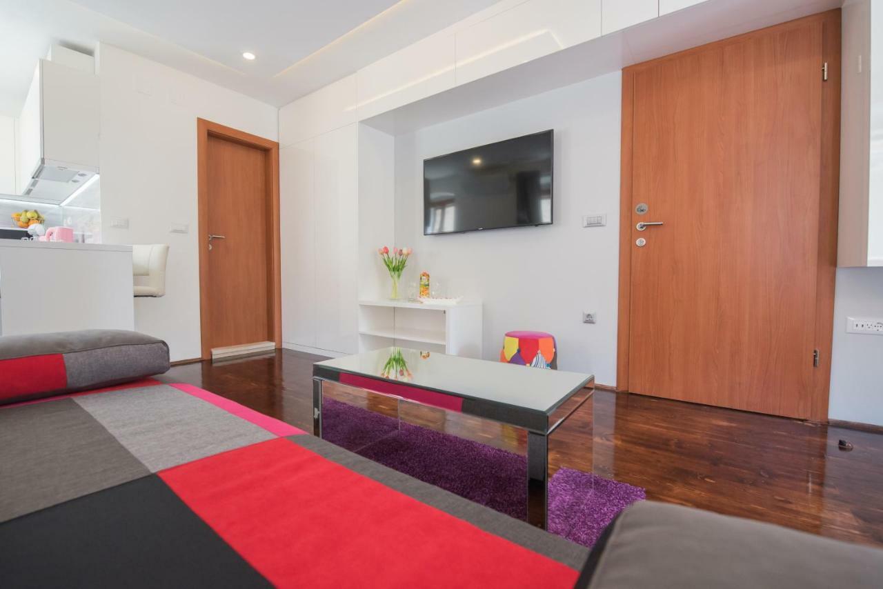 Studio Apartment Lena Kastela Exterior photo