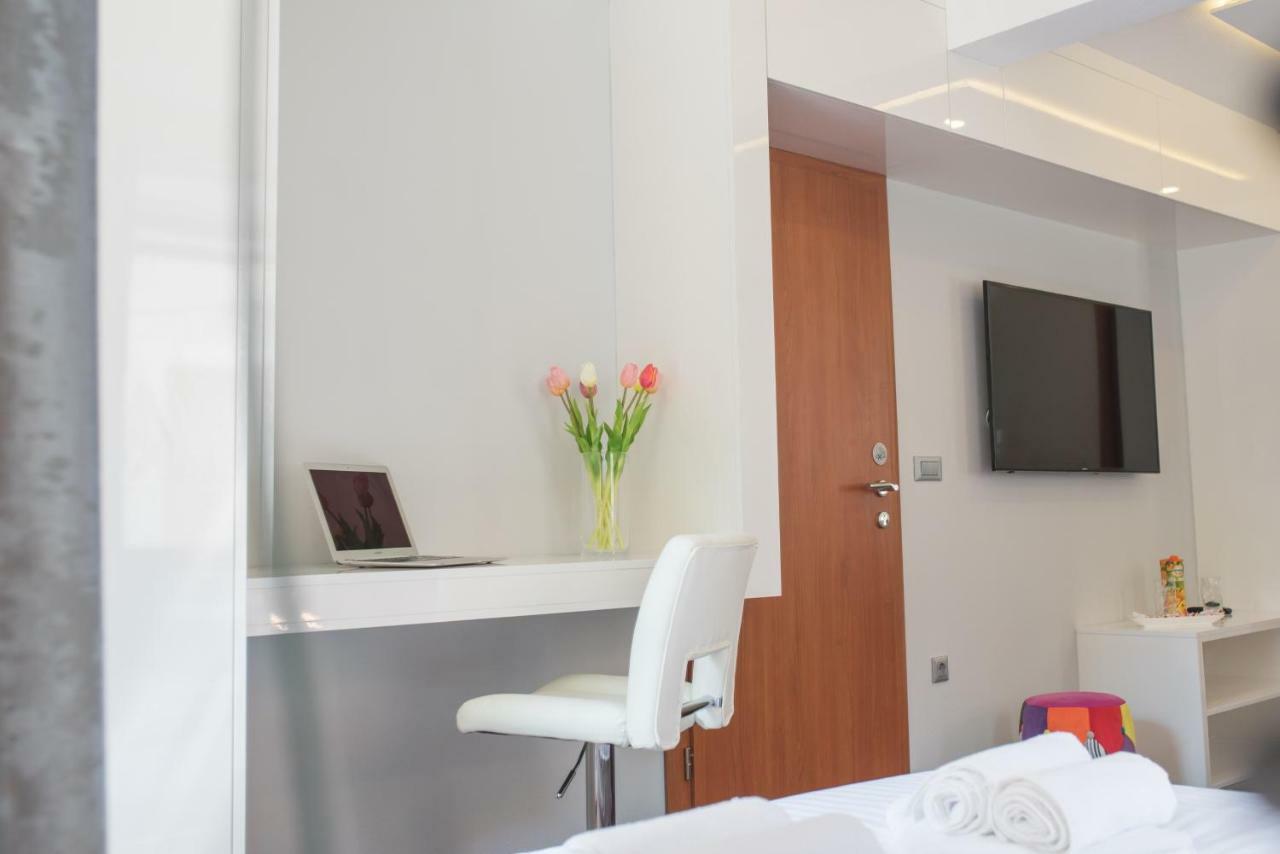 Studio Apartment Lena Kastela Exterior photo