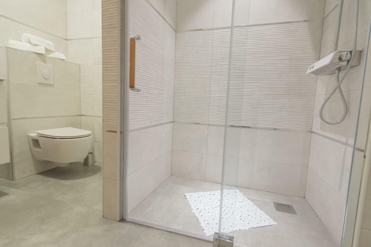 Studio Apartment Lena Kastela Exterior photo