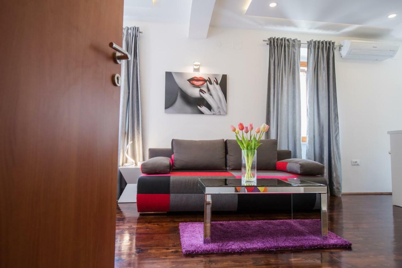 Studio Apartment Lena Kastela Exterior photo