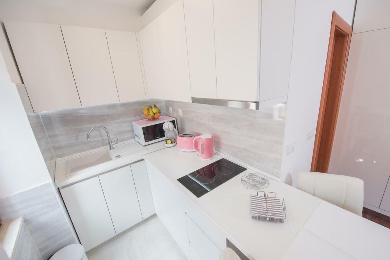 Studio Apartment Lena Kastela Exterior photo