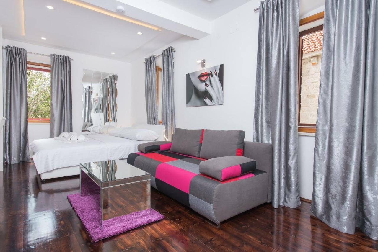 Studio Apartment Lena Kastela Exterior photo