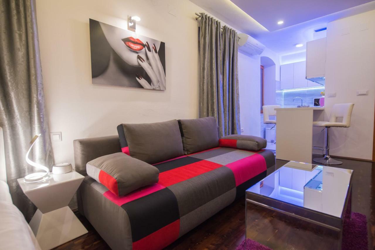 Studio Apartment Lena Kastela Exterior photo