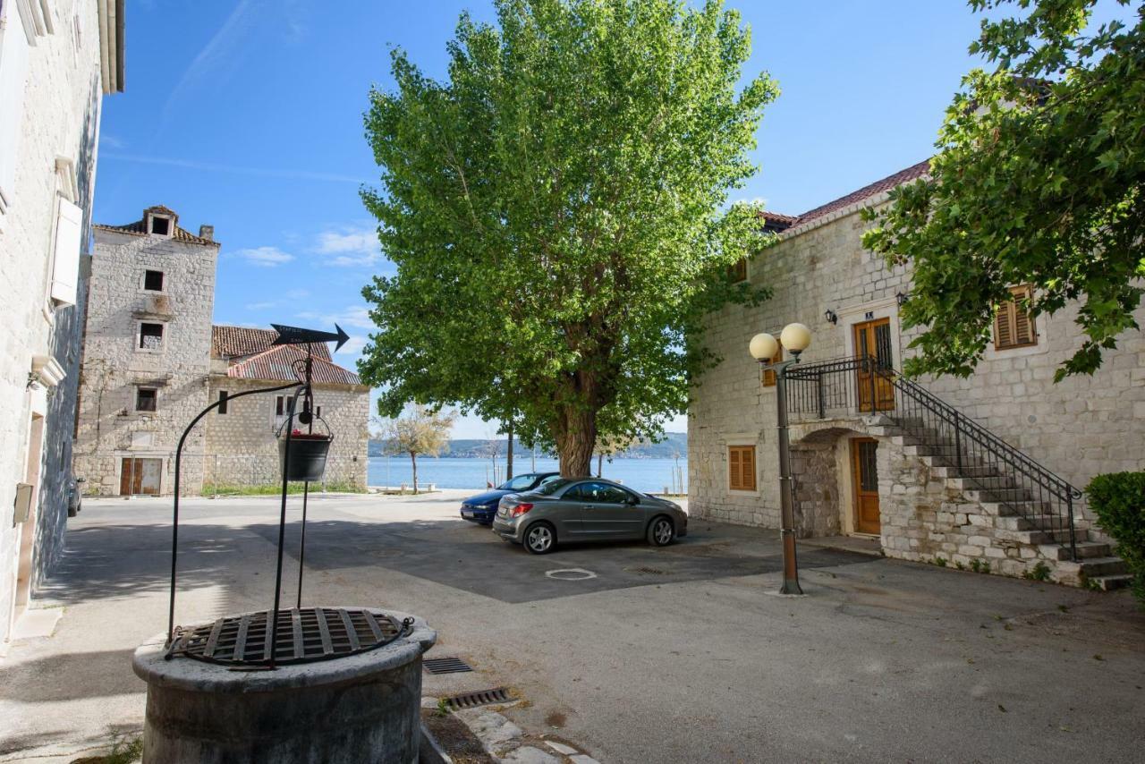 Studio Apartment Lena Kastela Exterior photo